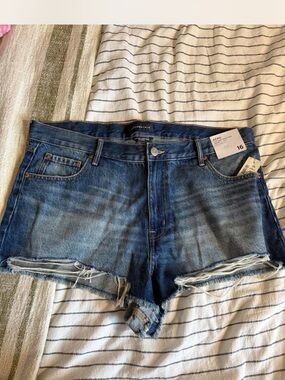 Aeropostale Women’s High rise Shorty Jeans